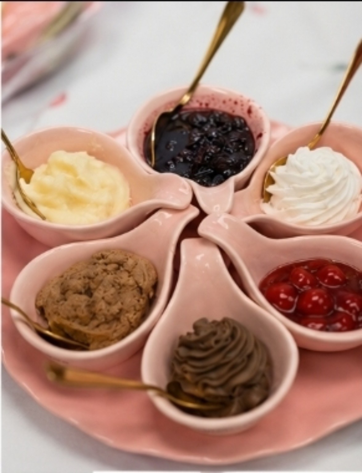 Buttercream, filling and fruit tasting flight